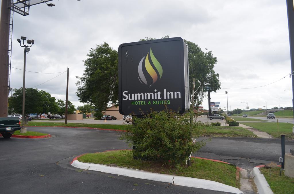 Summit Inn Hotel & Suites 圣马科斯 外观 照片